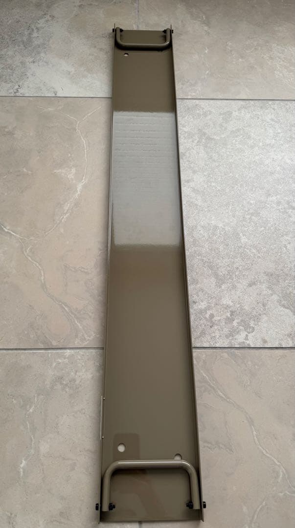 【新品未使用】BRUNT(ブラント)CHECKMATE アウトドアテーブル