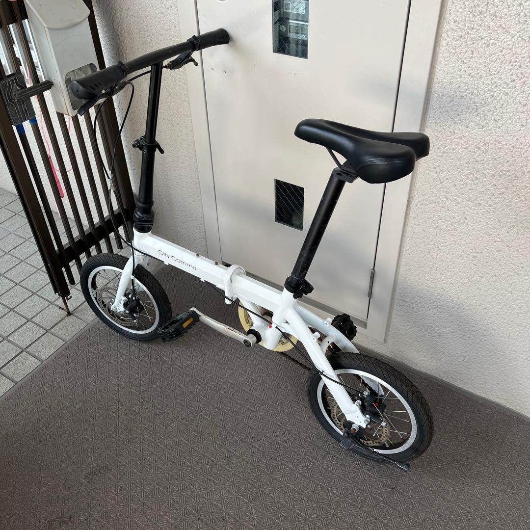 引き取り限定です。14インチ　折りたたみ自転車　白　（大阪府下配達致します。）