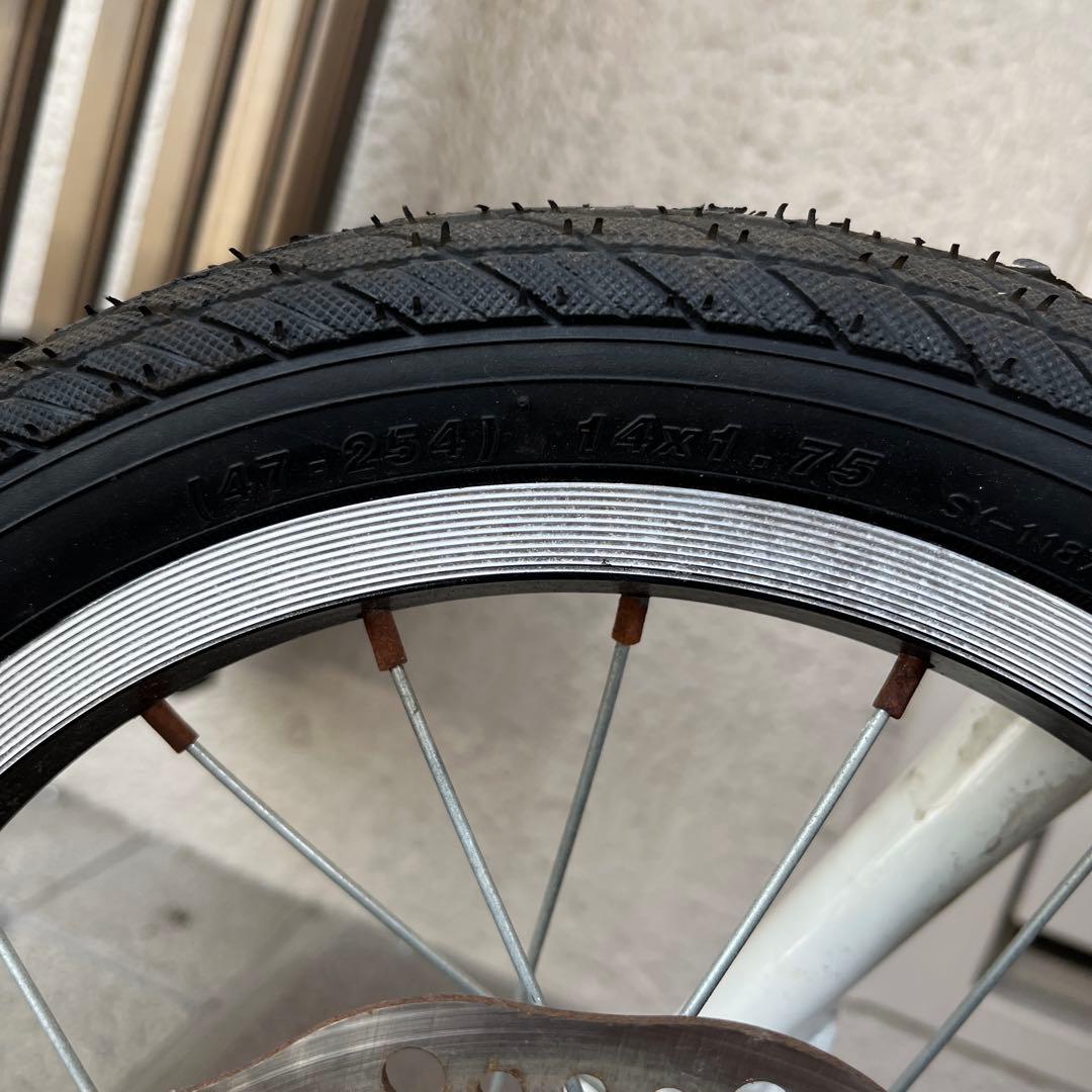 引き取り限定です。14インチ　折りたたみ自転車　白　（大阪府下配達致します。）