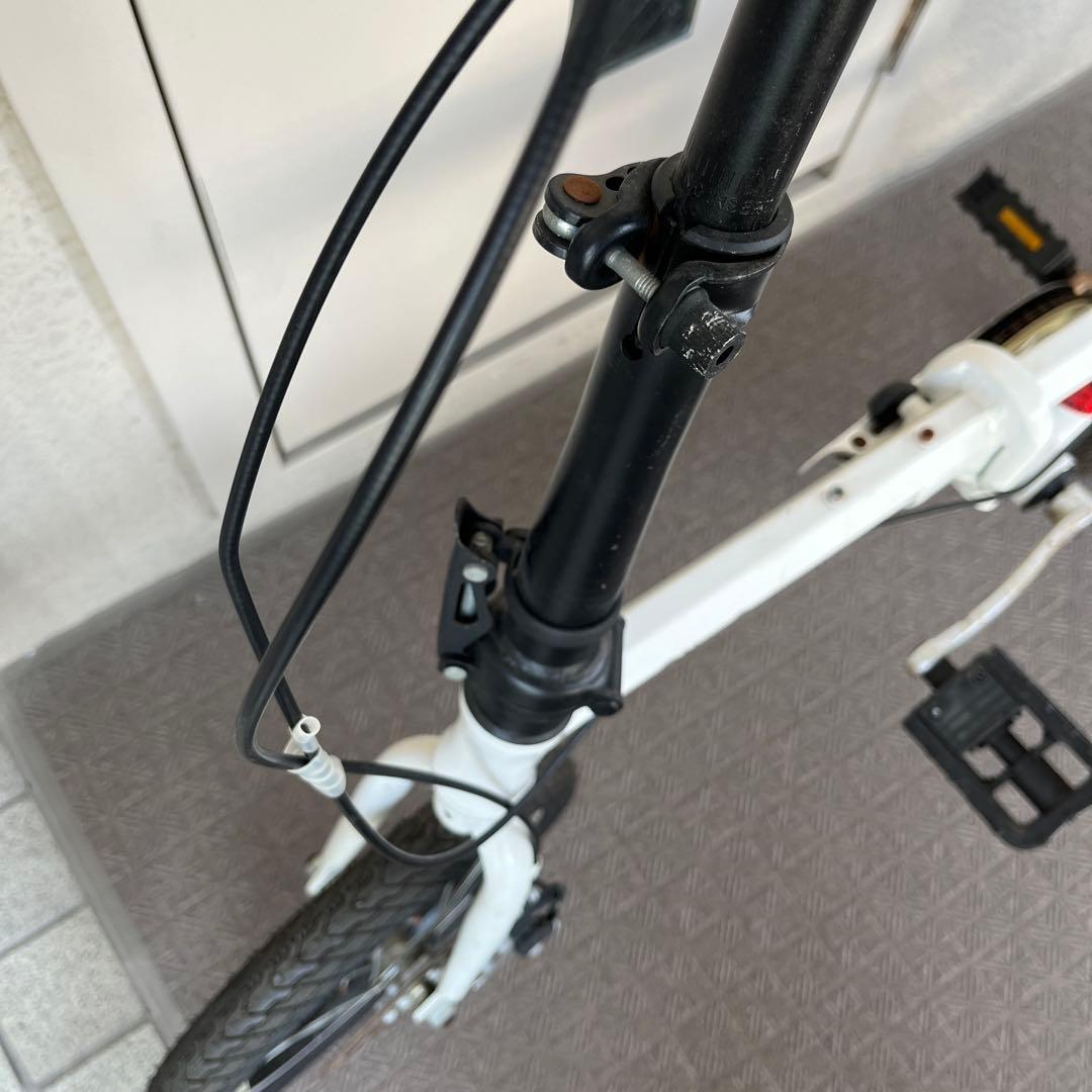 引き取り限定です。14インチ　折りたたみ自転車　白　（大阪府下配達致します。）
