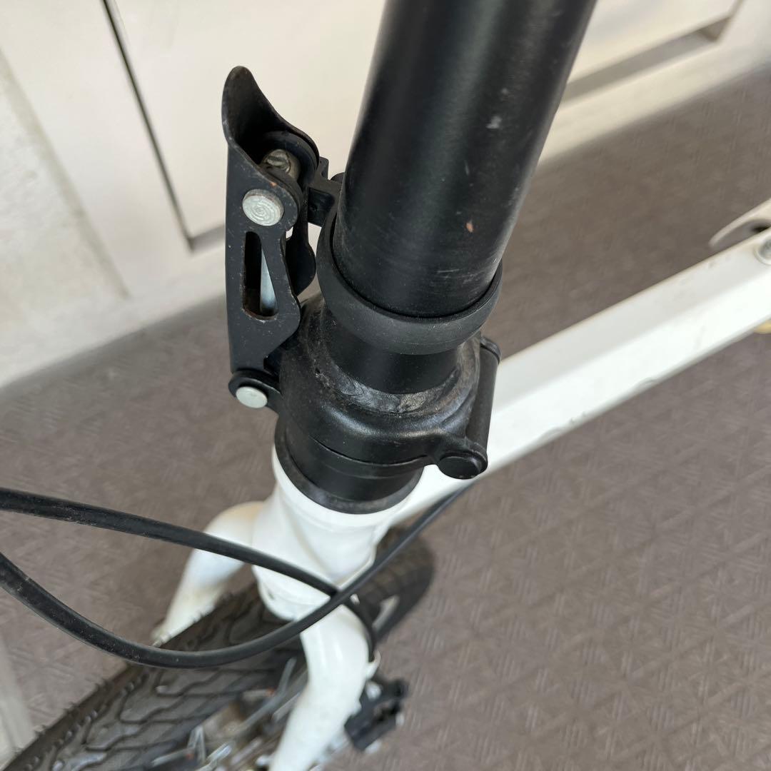 引き取り限定です。14インチ　折りたたみ自転車　白　（大阪府下配達致します。）