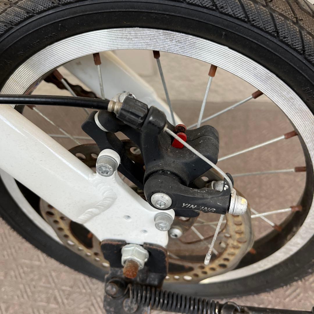 引き取り限定です。14インチ　折りたたみ自転車　白　（大阪府下配達致します。）