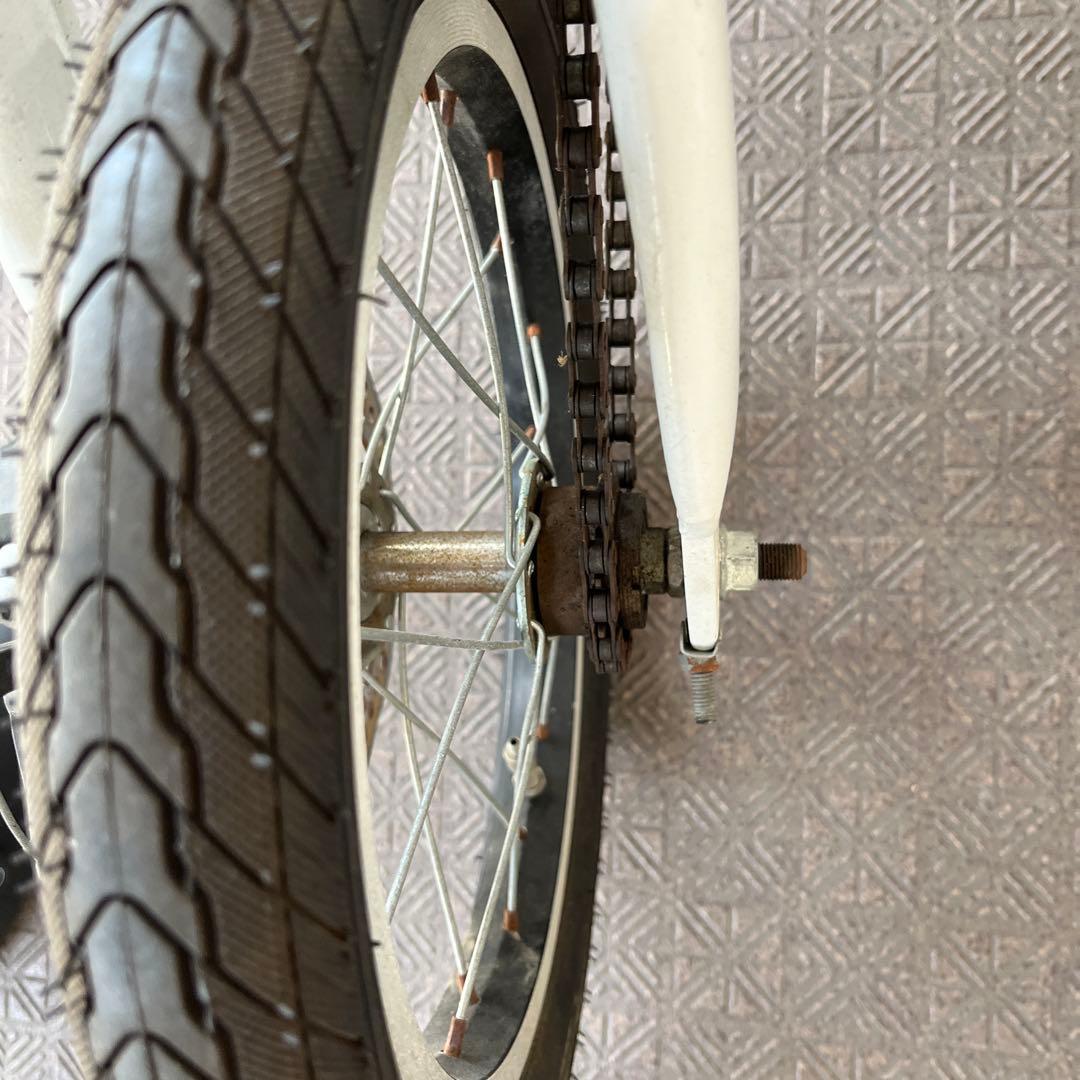 引き取り限定です。14インチ　折りたたみ自転車　白　（大阪府下配達致します。）