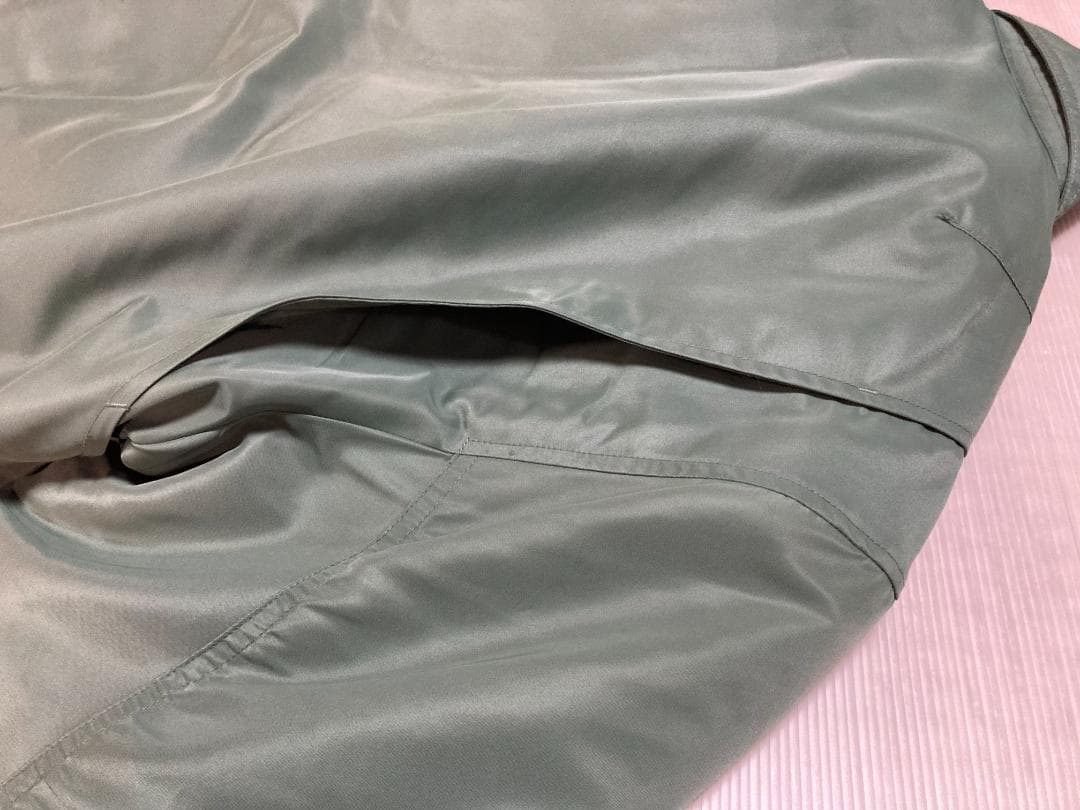 カーハート　オルテンボンバー　フライトジャケット　Lサイズ　グリーン