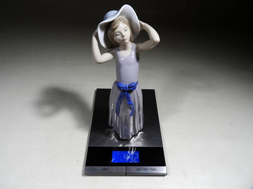 ●リヤドロ 70s 若草色の少女 5011 フィギュリン 陶器 高さ26.5㎝