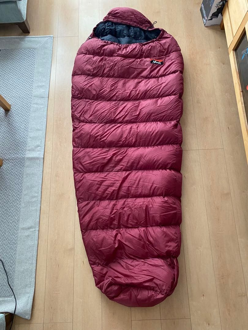 【美品】ナンガ NANGA シュラフ 寝袋オーロラ 350 STD赤