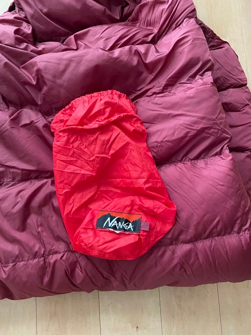 【美品】ナンガ NANGA シュラフ 寝袋オーロラ 350 STD赤
