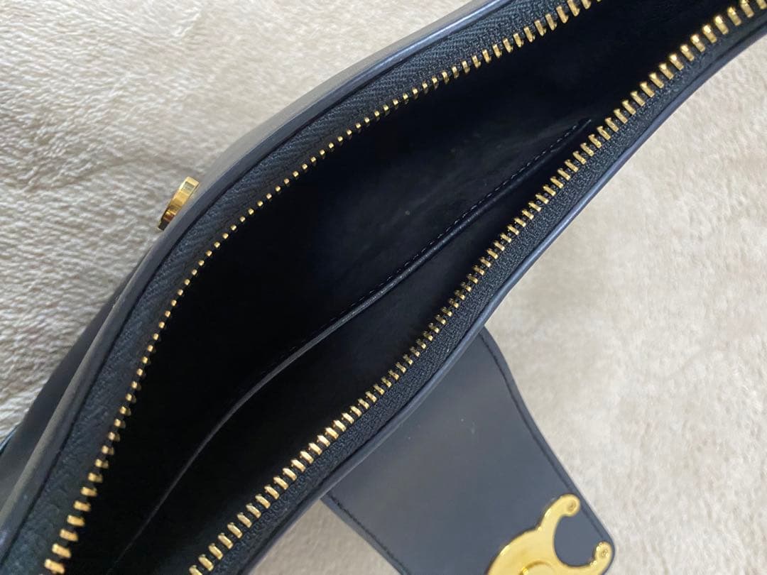 セリーヌ ミディアム AVAトリオンフ バッグ スムースカーフスキン ブラッグ