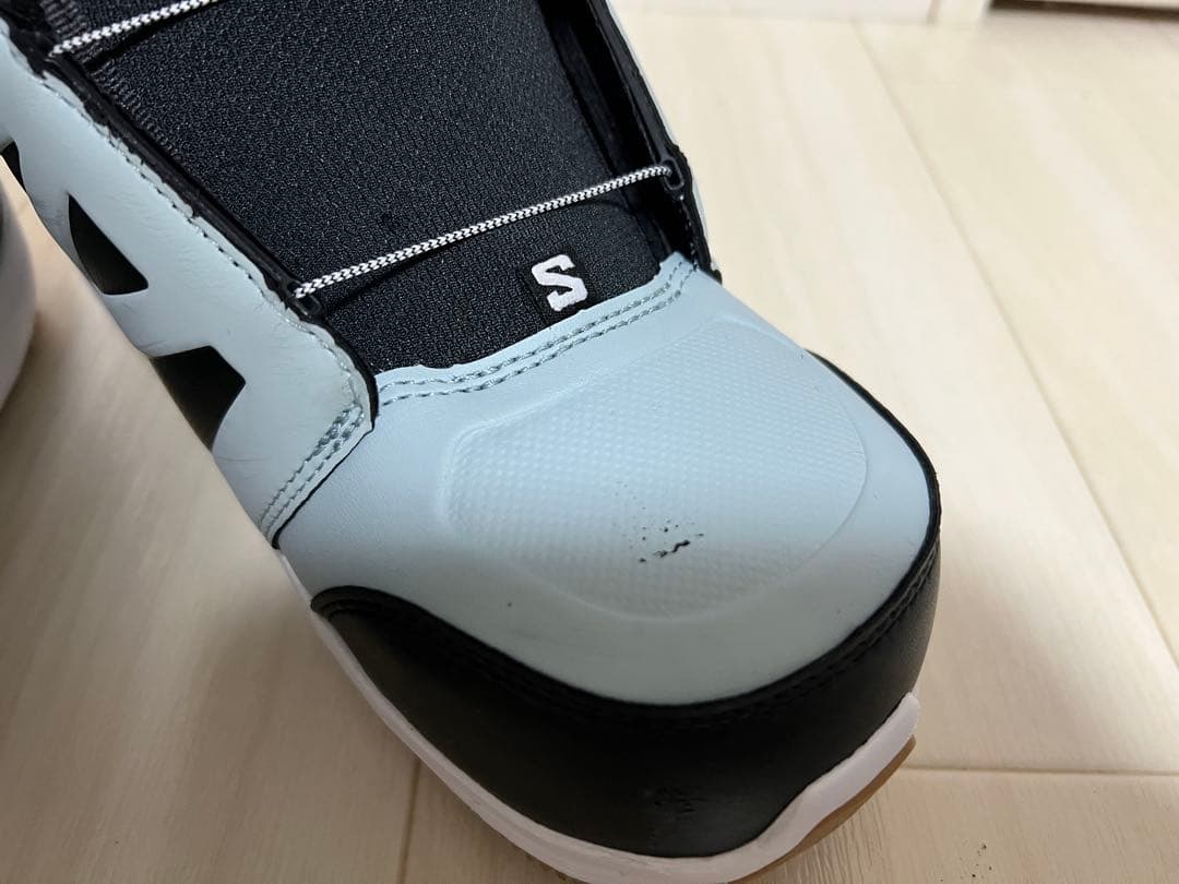 SALOMON スノーボードブーツ 黒/水色