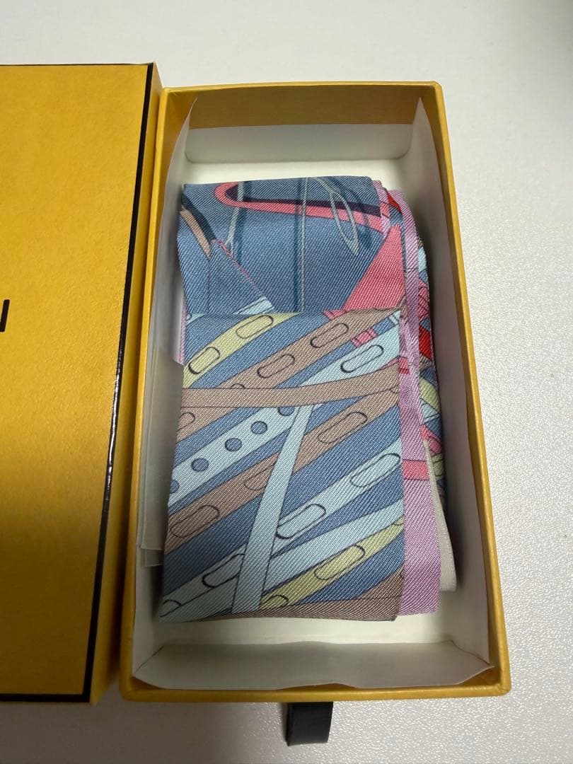 FENDI シルクスカーフ マルチカラー