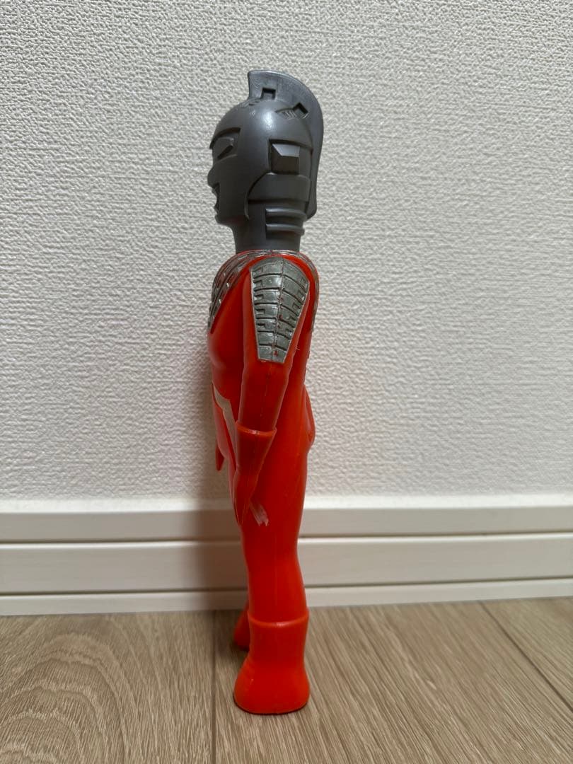 ウルトラセブンサンスター当時物　シャンプーボトル　スタンダードサイズソフビ