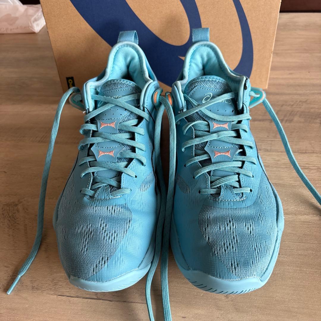 ASICS バスケットボールシューズ ライトブルー