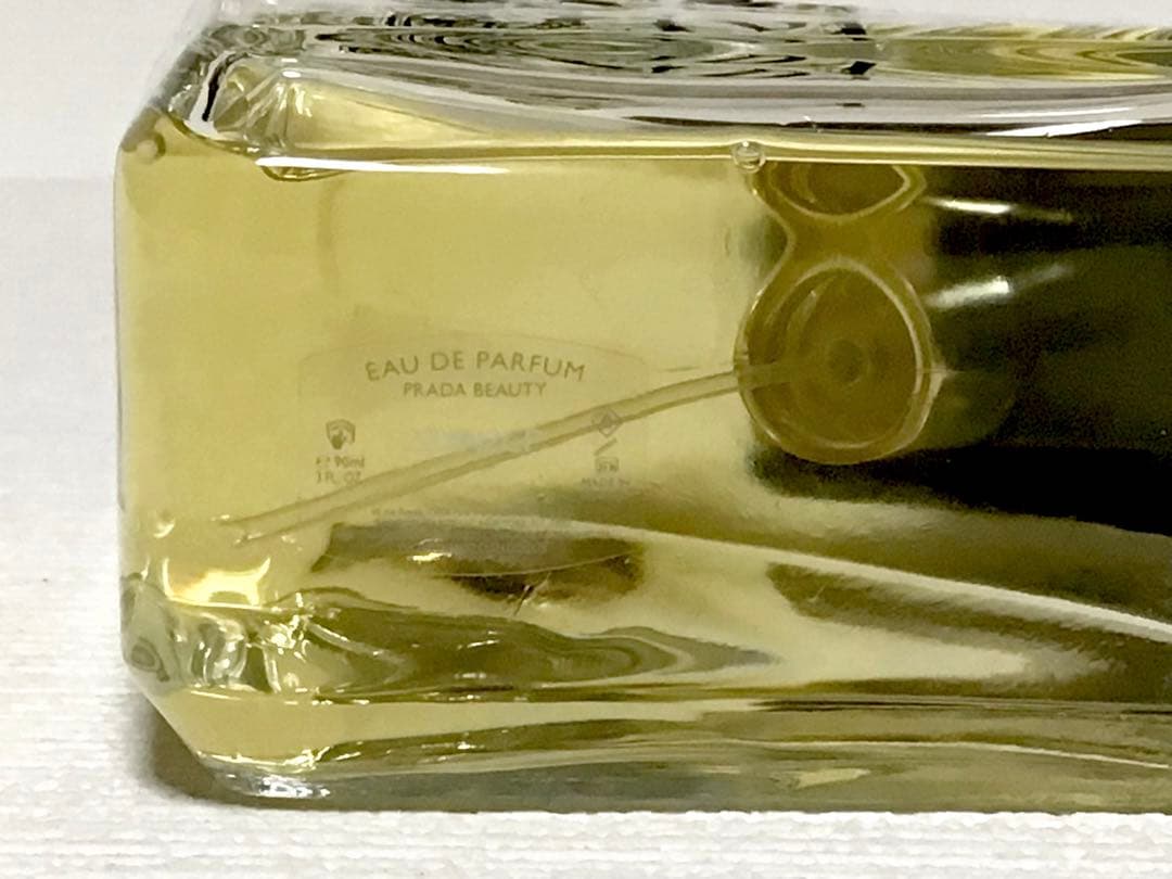 国内正規品　⭐️90ml⭐️ プラダ　パラドックス　オードパルファム　香水