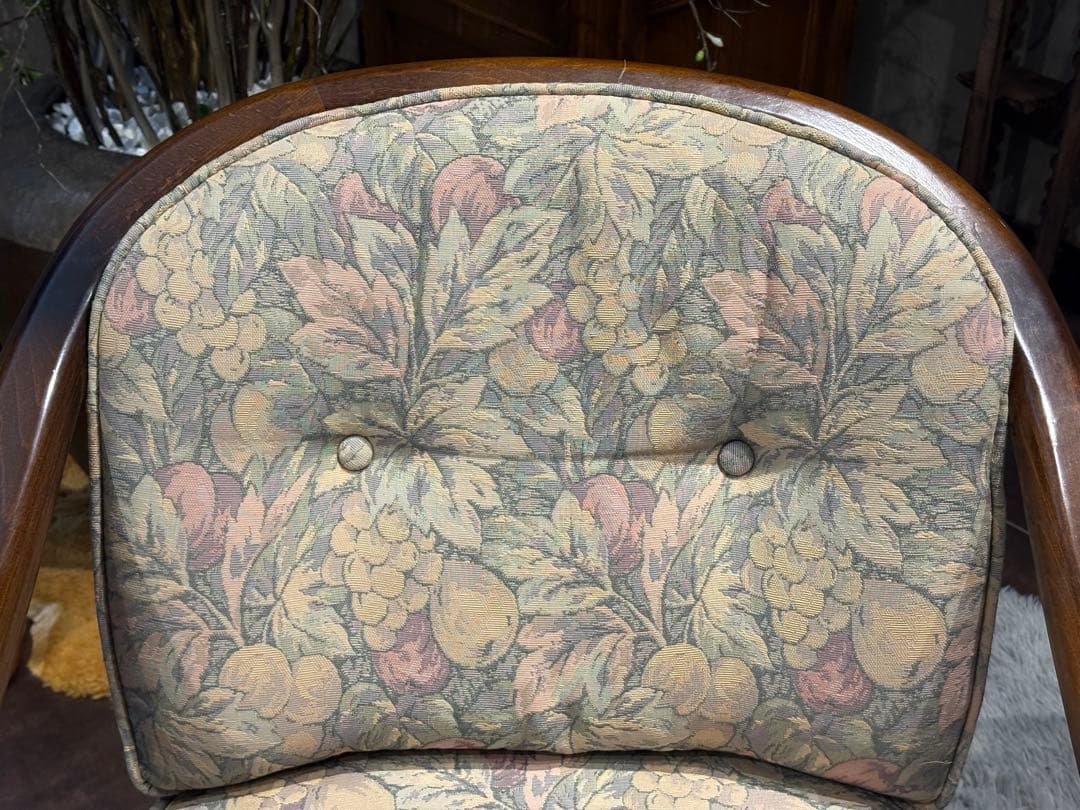 ②karimoku カリモク　アームチェア　ダイニングチェア　キャスター付　nZ