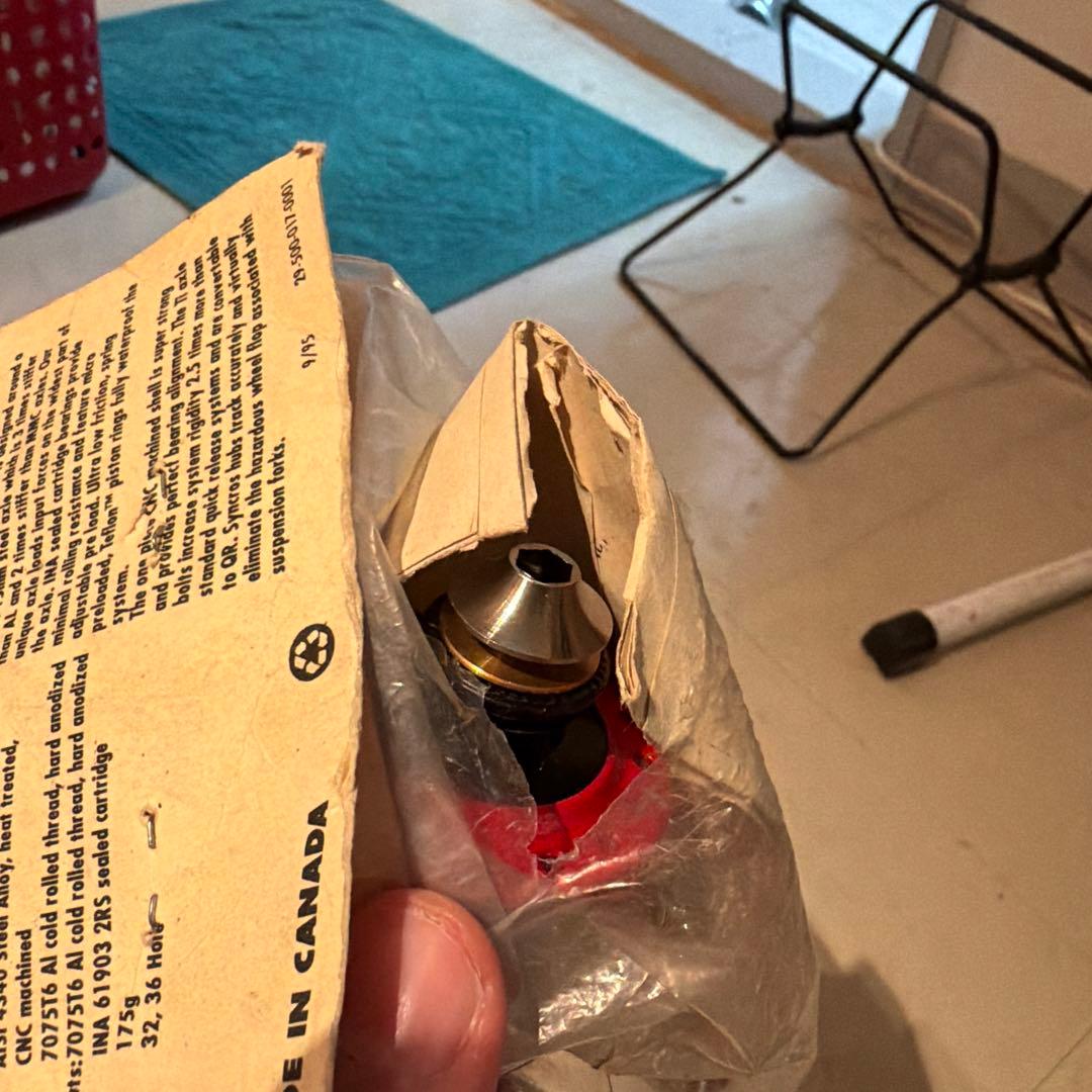 【新品】Syncros Hardcore DH フロントハブ　1995年カナダ製