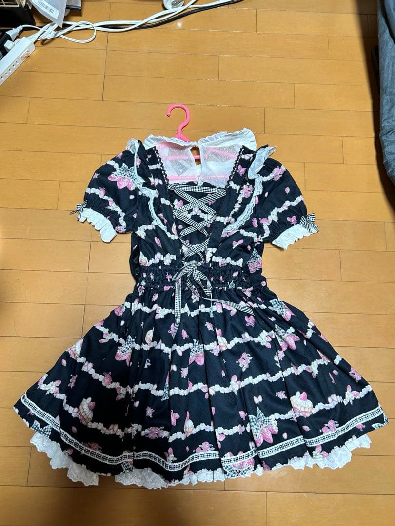 リズリサ　LIZLISA Creamy Berry柄ワンピース