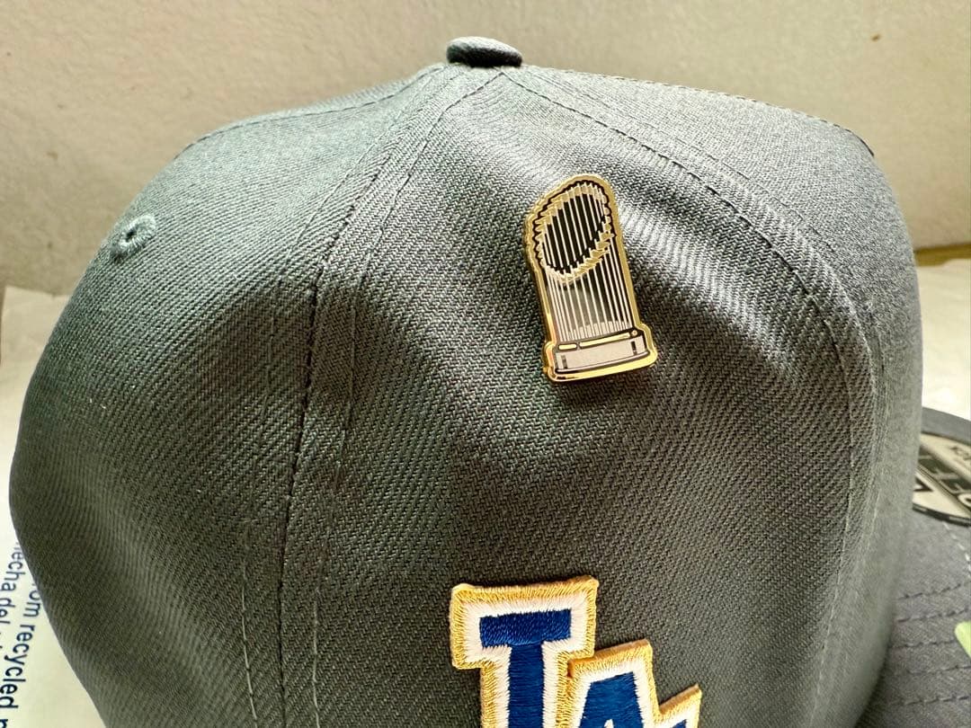 ドジャース　2025 ワールドシリーズ　優勝キャップ 大谷翔平サイン刺繍付き