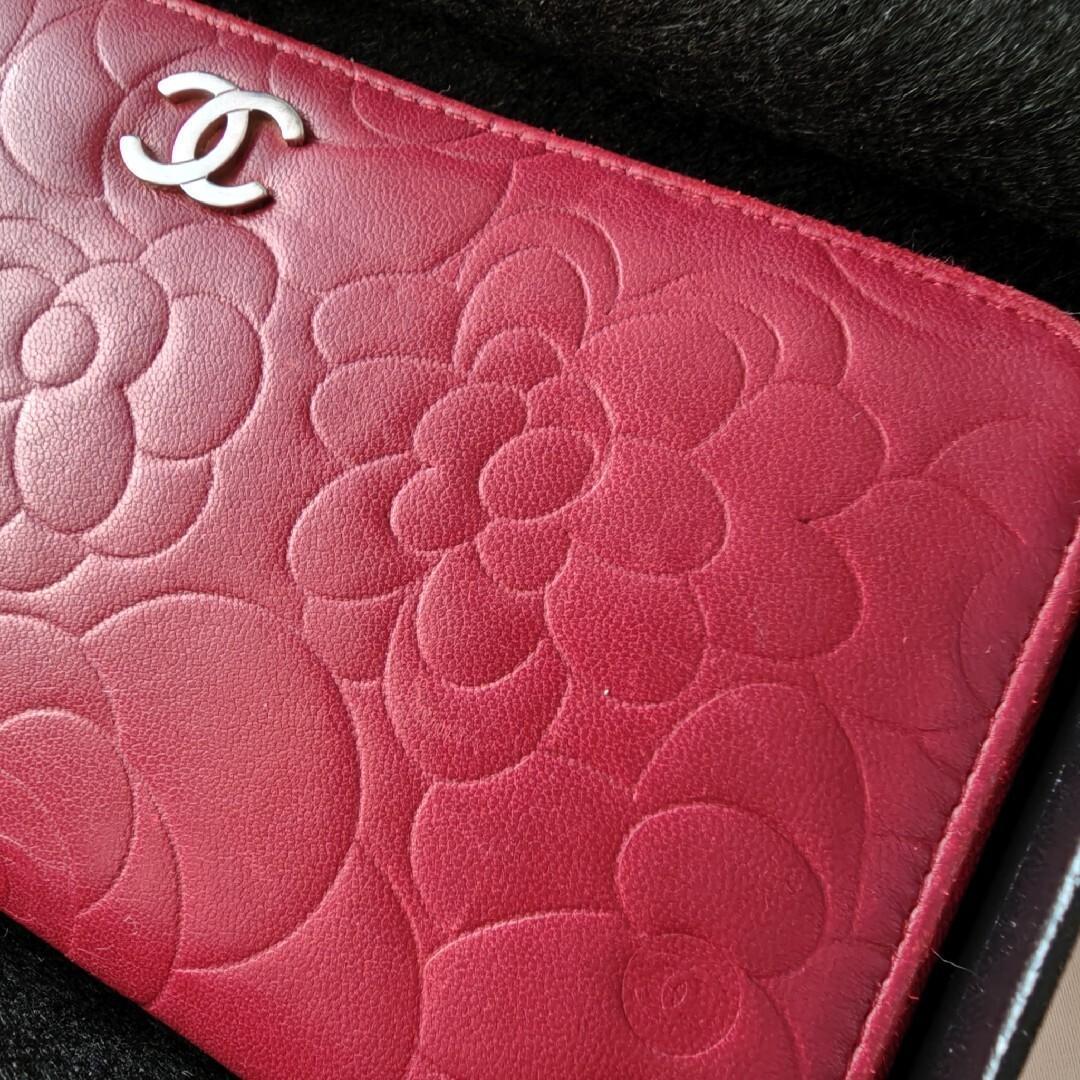 CHANEL シャネル カメリア ラウンドジップ 長財布 赤
