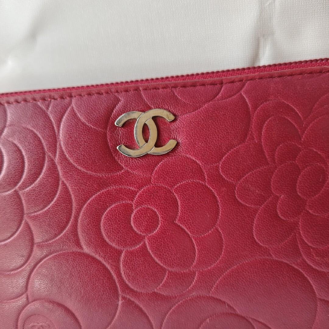 CHANEL シャネル カメリア ラウンドジップ 長財布 赤