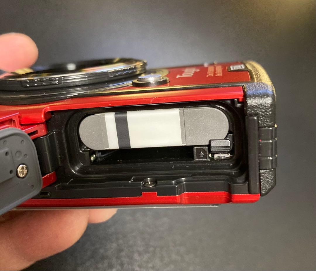 OLYMPUS Tough TG-5 レッド 本体+ケース+ストラップ