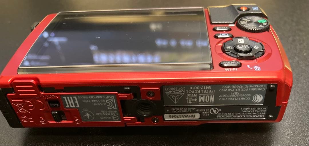 OLYMPUS Tough TG-5 レッド 本体+ケース+ストラップ