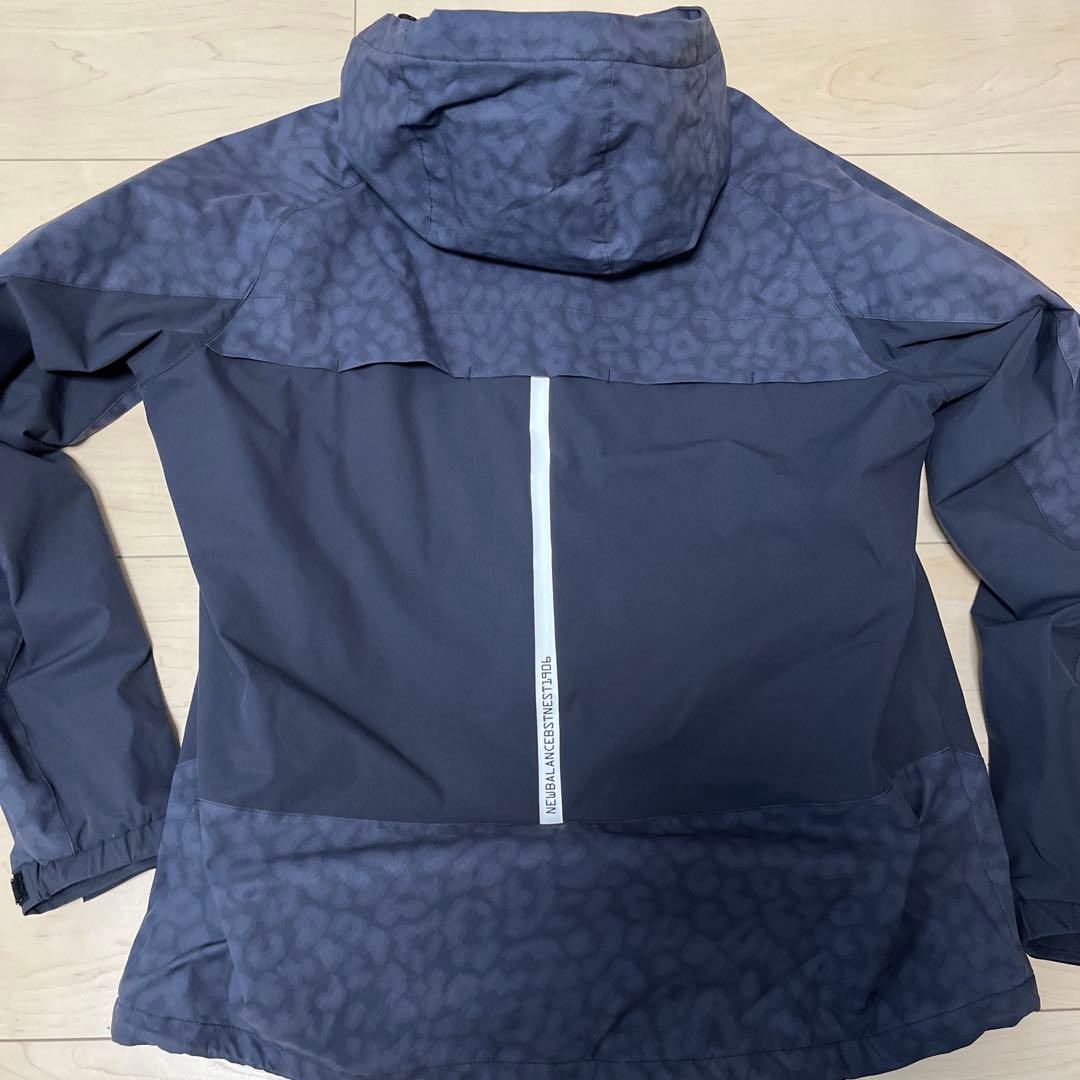 ニューバランス　フルジップブルゾン　フーディ