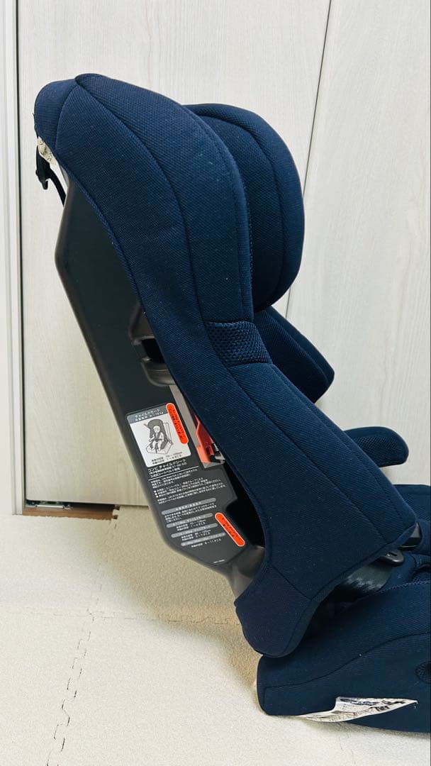 Combi ジョイトリップエアスルー　ジュニアシート　ネイビー