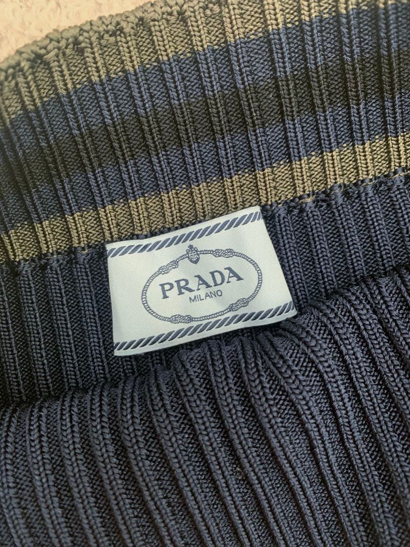 PRADAベアトップ プラダ トップス レイヤー リブニット