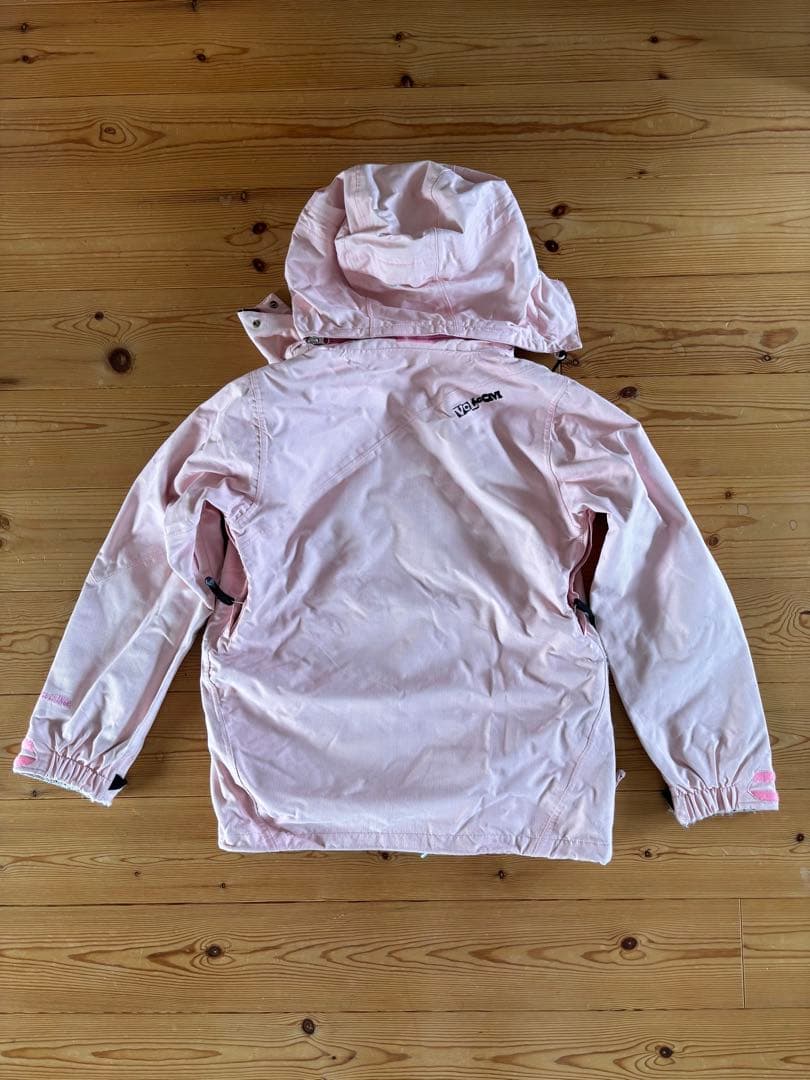 Volcom ピンクスノーボードウェア上下セット(※インナーパット、グローブ)