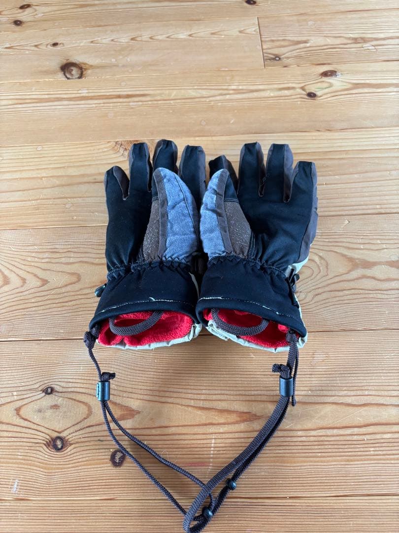 Volcom ピンクスノーボードウェア上下セット(※インナーパット、グローブ)