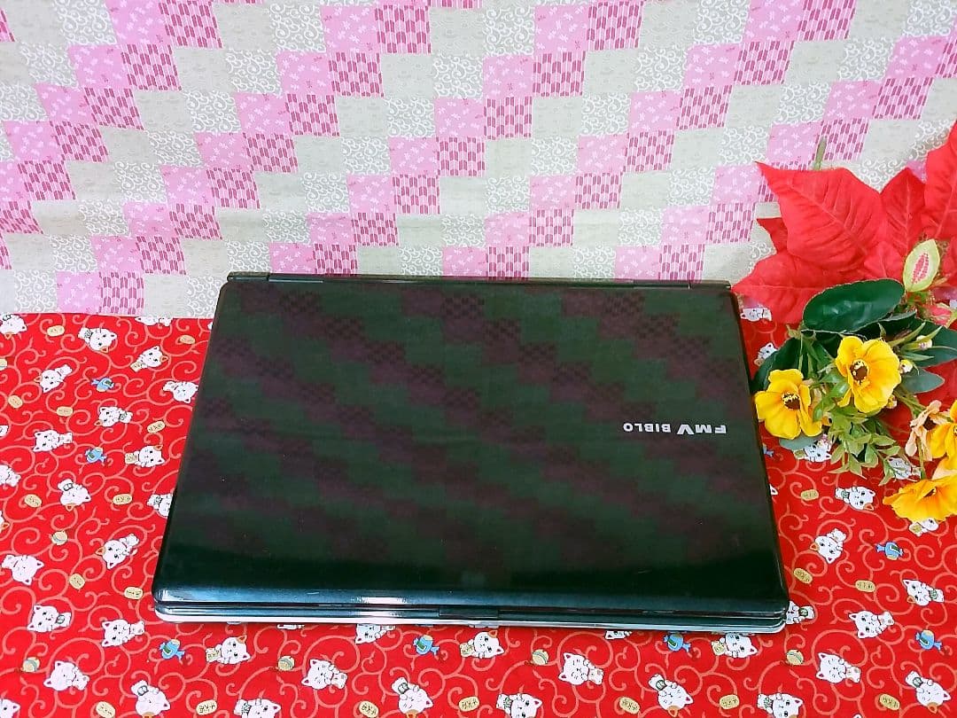 富士通/HDD大容量500GB！最新Win10搭載！ブラック色/動画&画像編集