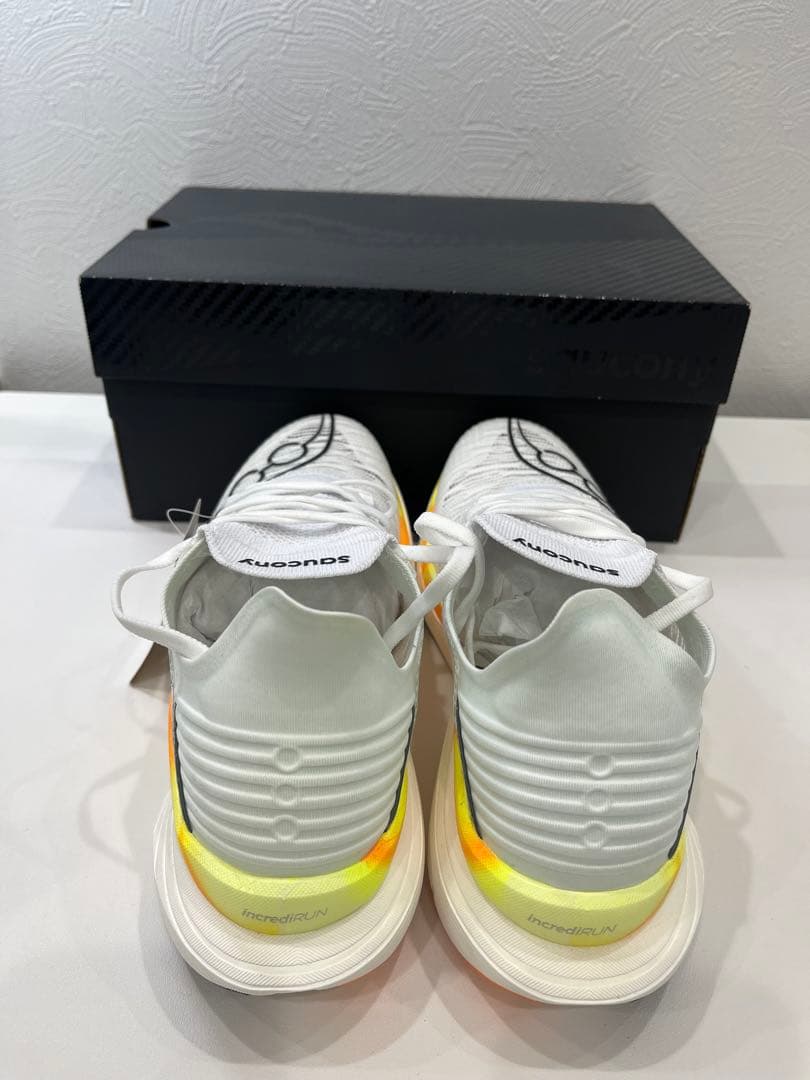 未使用／Saucony エンドルフィンエリート2 25.5cm