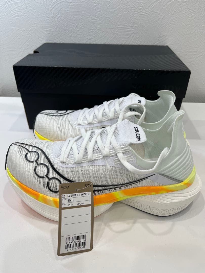 未使用／Saucony エンドルフィンエリート2 25.5cm