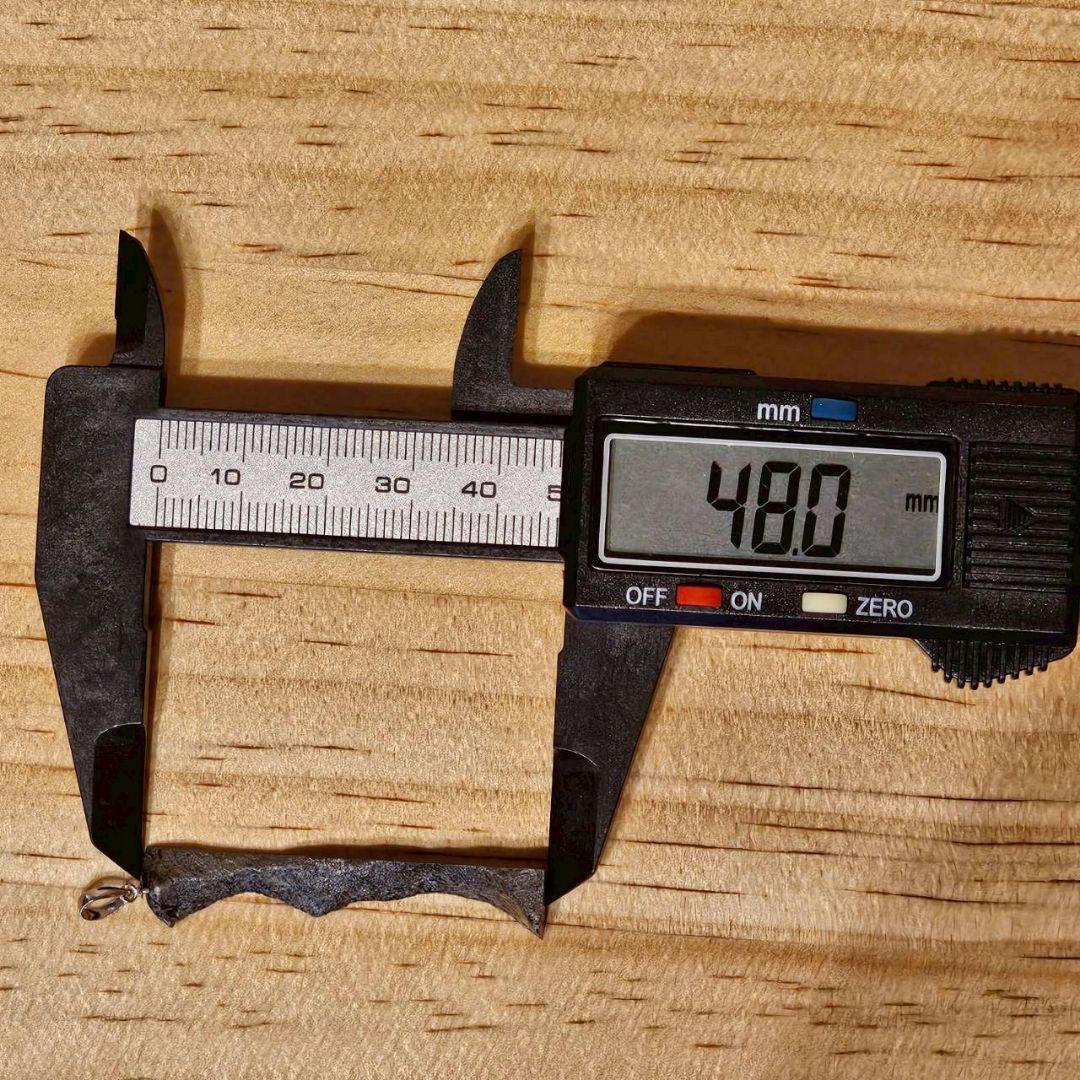 【アキムネ】ギベオン隕石 ペンダントトップのみ【鑑別書付】