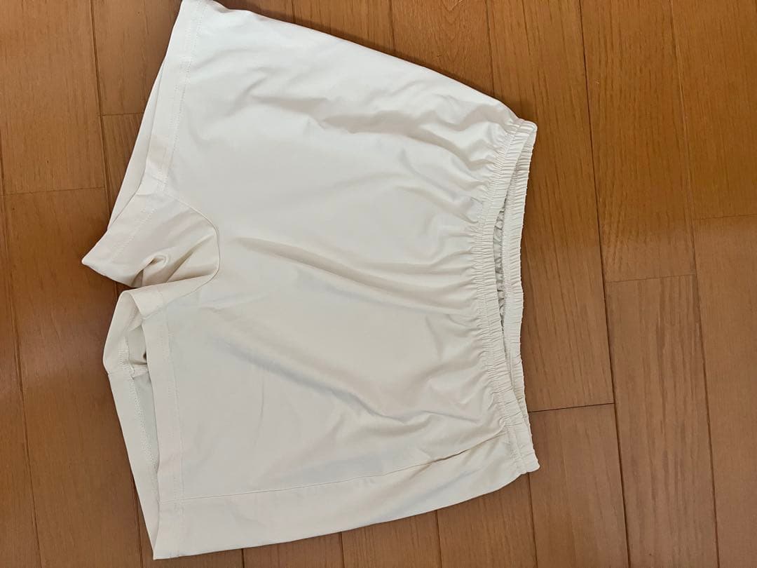 Pacific golf club ホワイト プリーツスカート