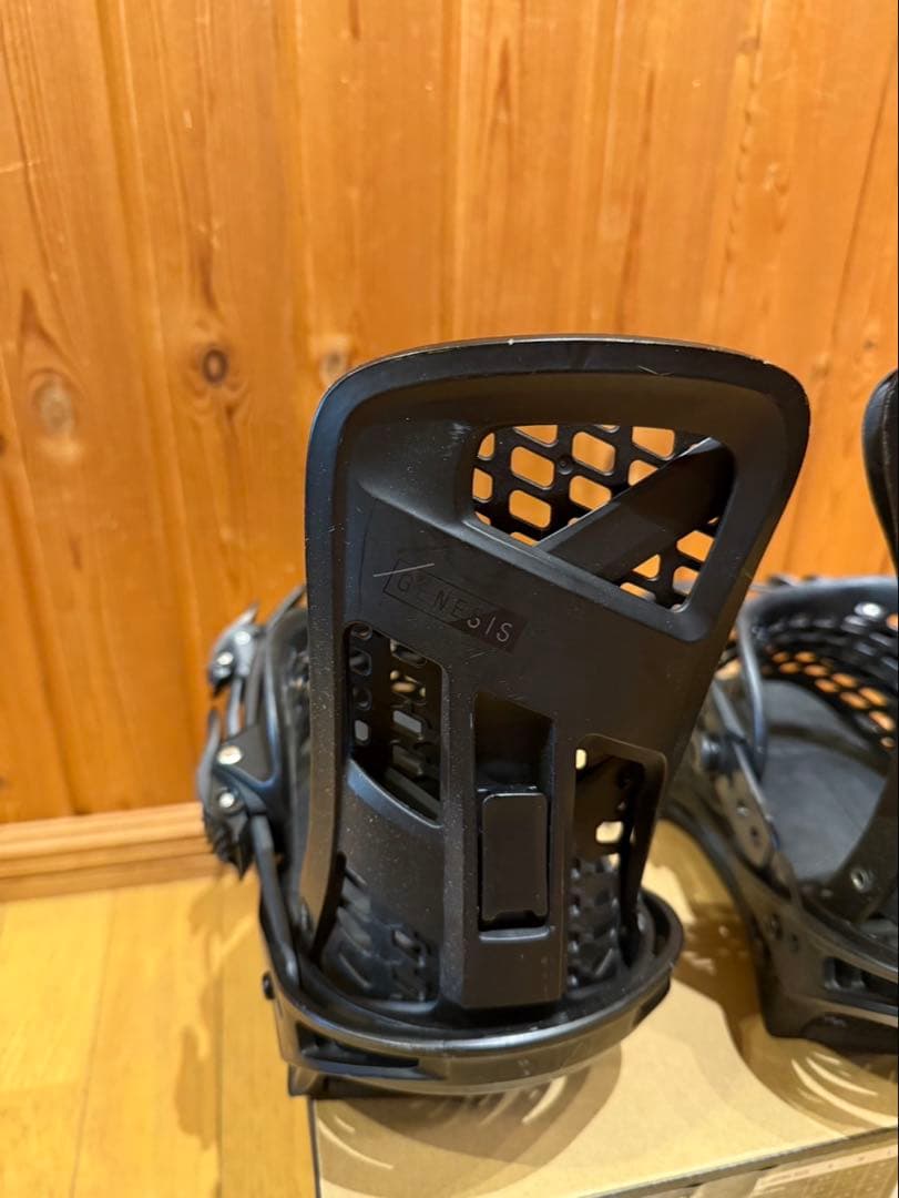 Burton GENESIS MNS ビンディング Mサイズ ブラック