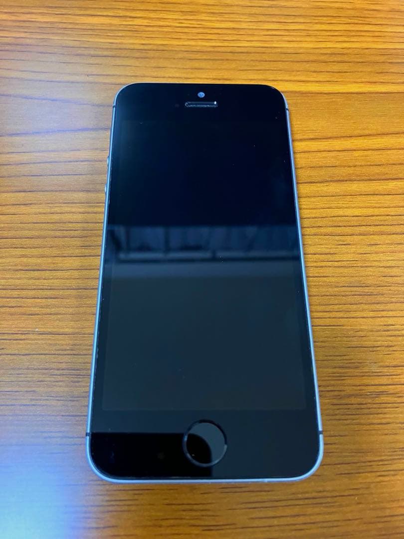 iPhone SE 第1世代 64GB スペースグレー - メルカリ