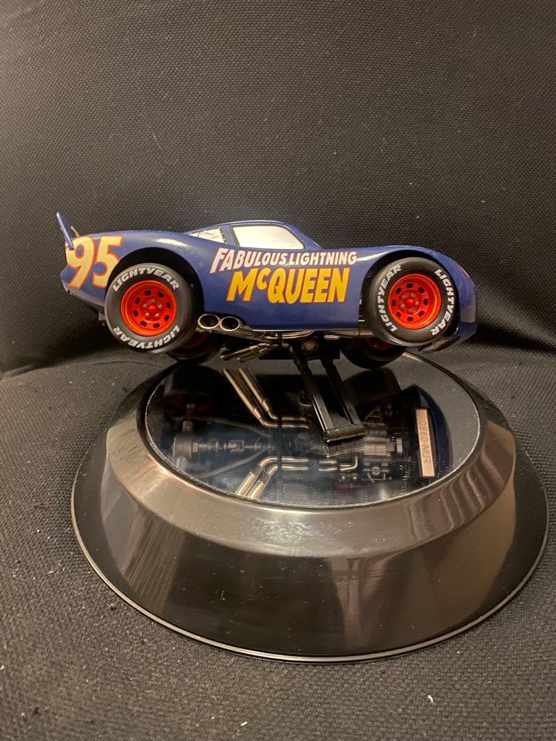 超合金　Fabulous Lightning McQueen フィギュア