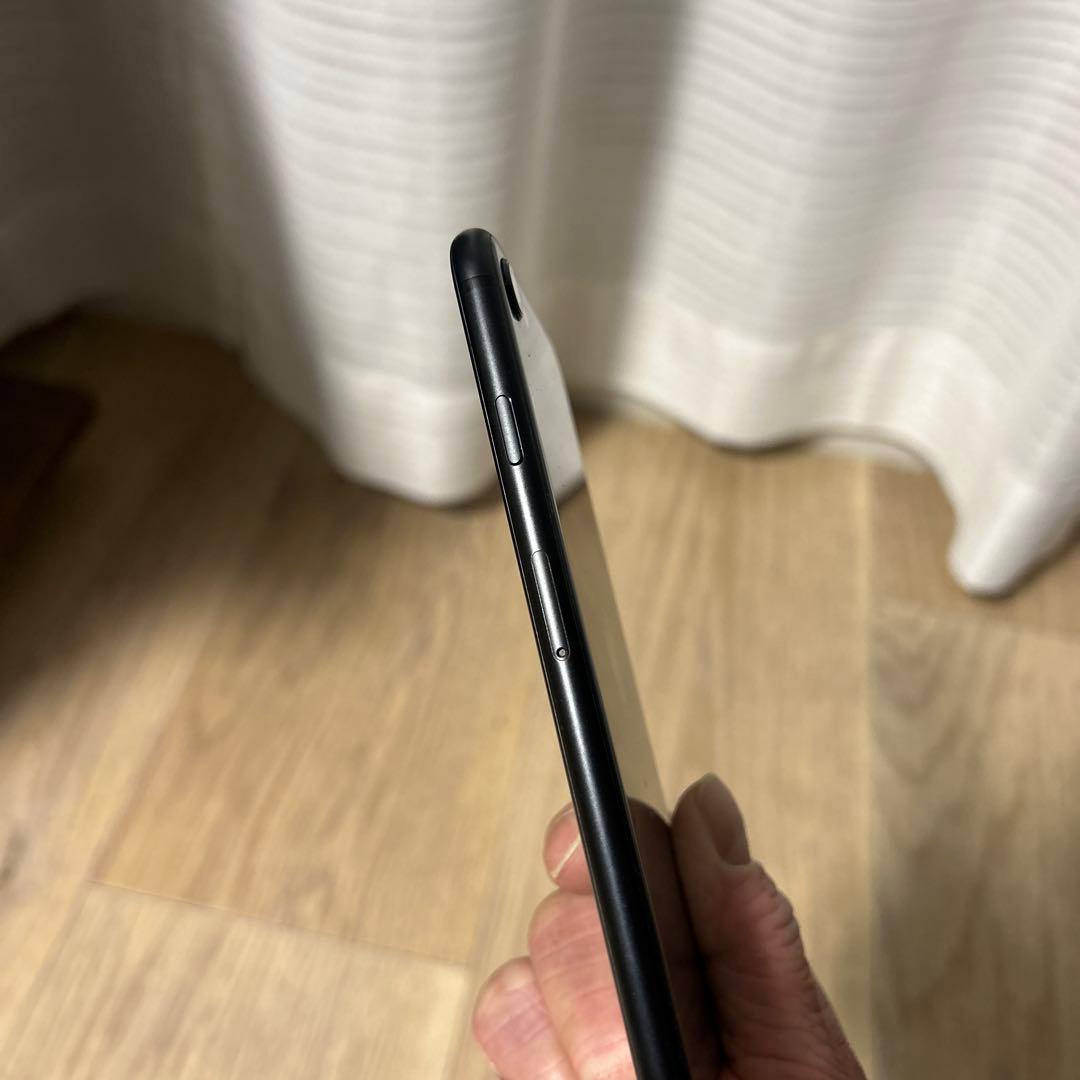 iPhoneSE第二世代　ブラック