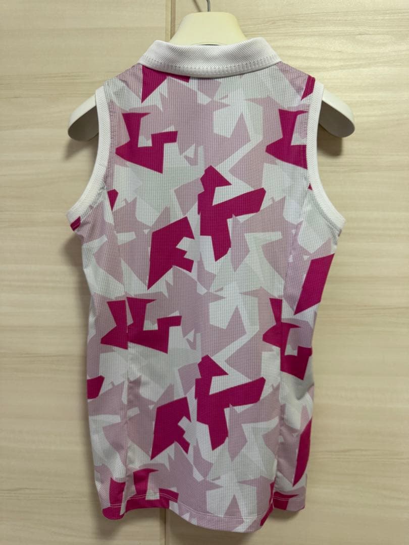 マークアンドロナ ノースリーブ