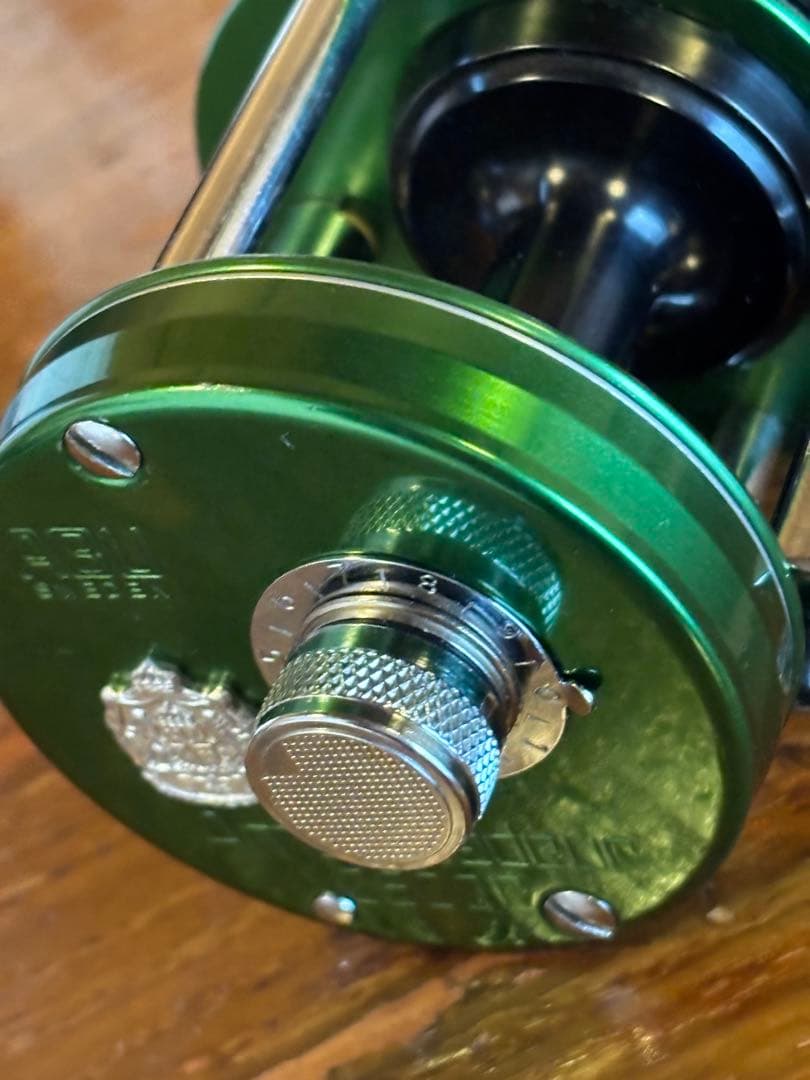 ベ*き様 ABU Ambassadeur 2500 ベイトリール グリーン - メルカリ