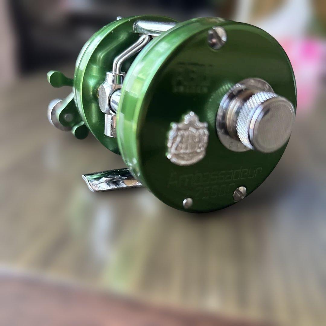 ベ*き様 ABU Ambassadeur 2500 ベイトリール グリーン - メルカリ