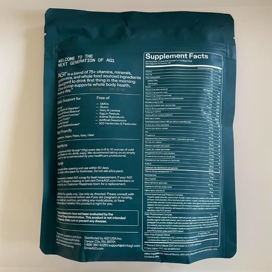 アメリカより届いたばかり　AG1 サプリメント　約30食分＋おまけ1パック