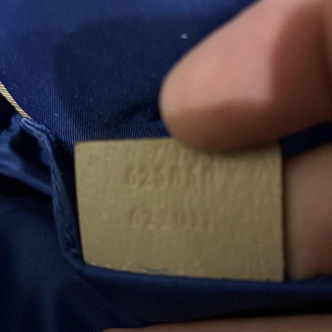 GUCCI ボディバッグ 青　オフザグリッド