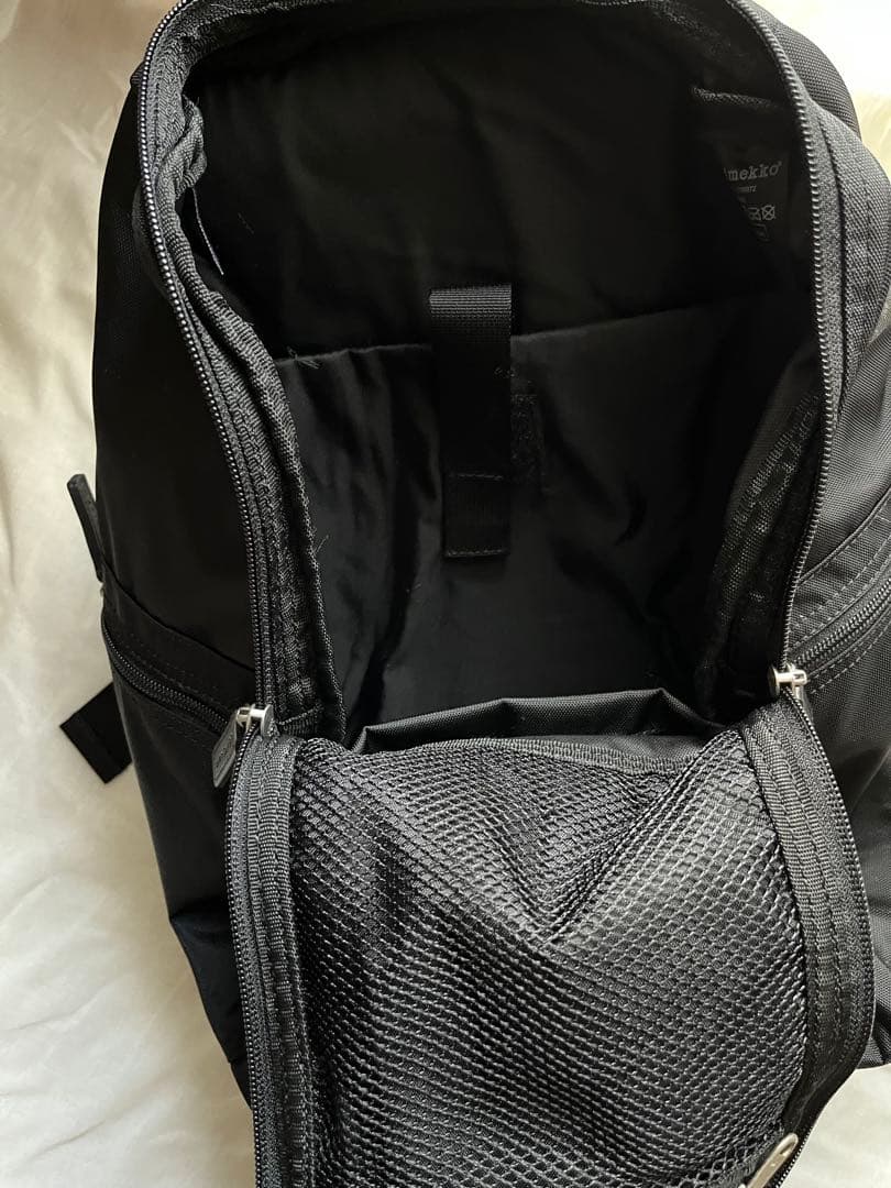 【美品】marimekko Metro バックパック ブラック