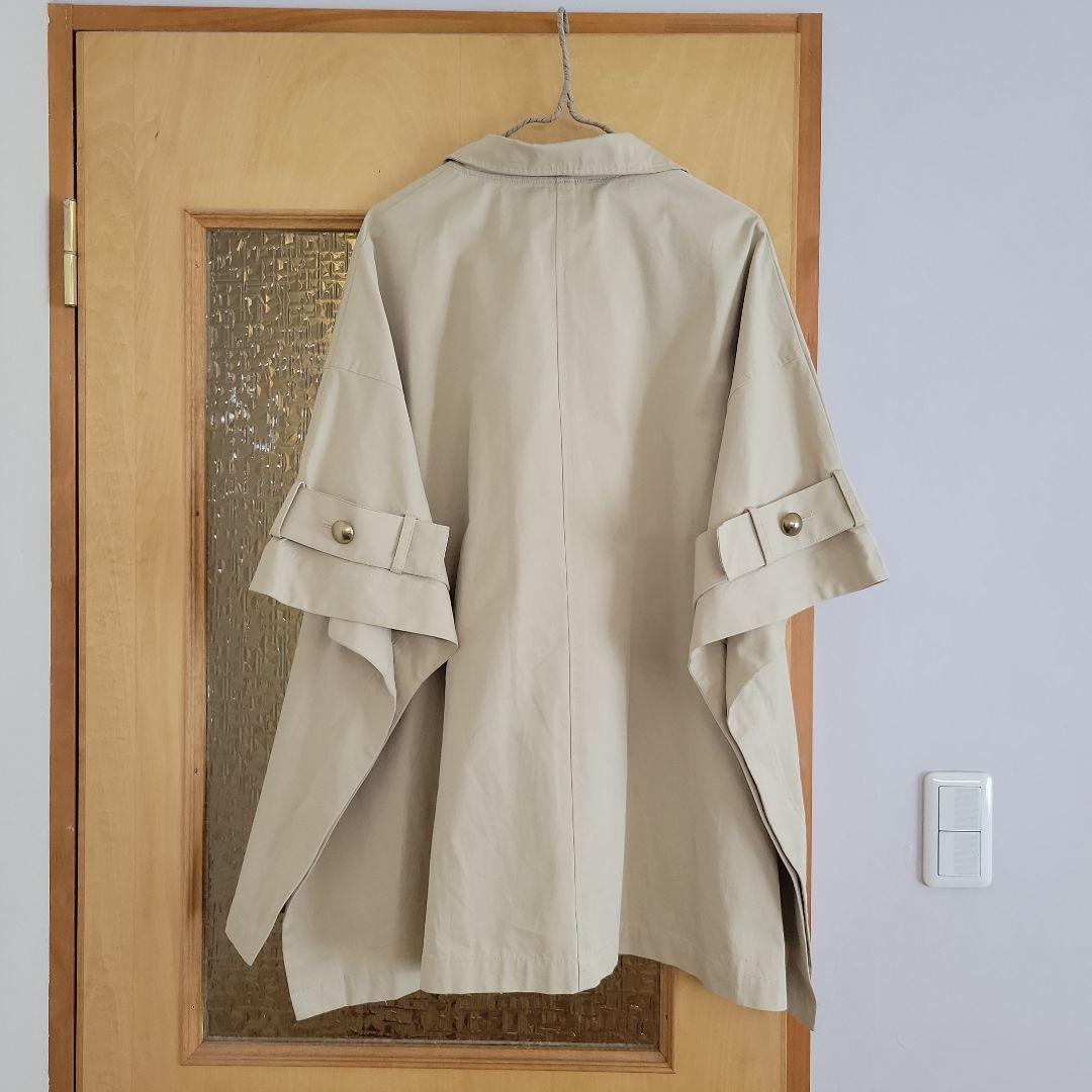 Gready Brilliant　ケープトレンチコート