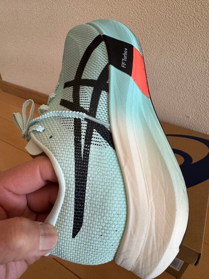 ＜アシックス＞speed Edge Paris ミント/ブラック28cm