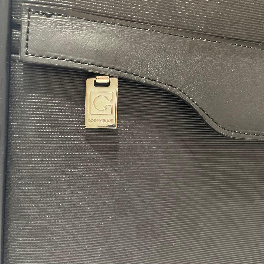 美品★ゲラルディーニ　スーツケース　ブラック　総柄　大容量