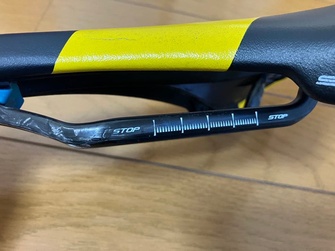 パーツ SELLE ITALIA SLR KIT CARBONIO SUPERFLOW