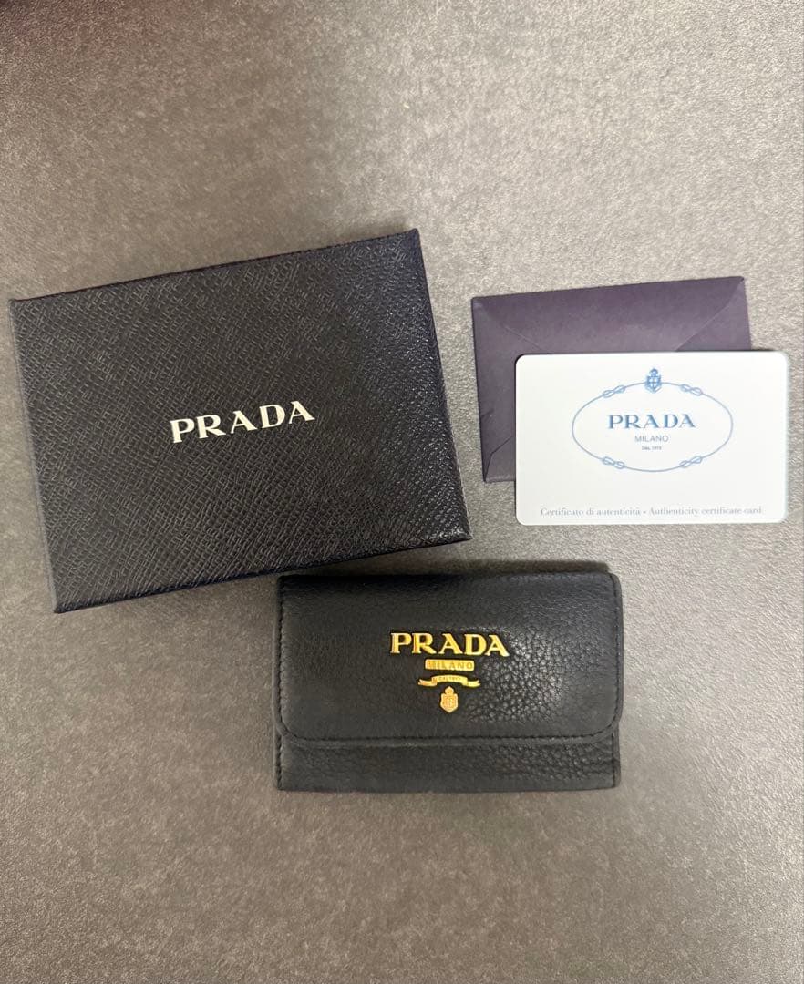 PRADA ブラック ６連キーケース